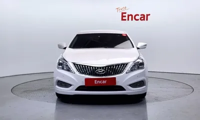 Hyundai Grandeur 2014, 117044 км, за 4940.52 USD