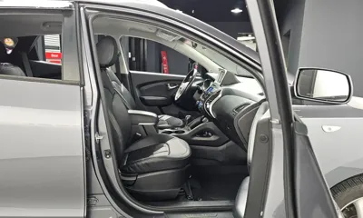 Hyundai Tucson 2013, 64072 км, за 4569.53 USD - фото 12