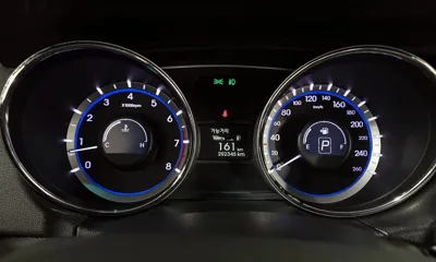 Hyundai Sonata 2011, 202345 км, за 2444.66 USD - фото 8