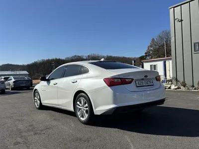 ChevroletGMDaewoo Malibu 2017, 83000 км, за 4957.7 USD