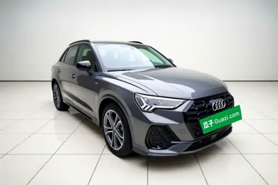 Audi Q3 2022, 39600 км, за 30417 USD
