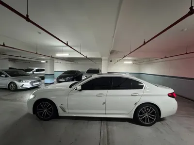 BMW 5-Series 2023, 11379 км, за 30971.92 USD