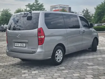 Hyundai Starex 2012, 85000 км, за 5901.27 USD