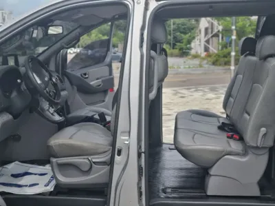 Hyundai Starex 2012, 85000 км, за 5901.27 USD - фото 13