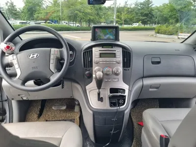 Hyundai Starex 2012, 85000 км, за 5901.27 USD - фото 15