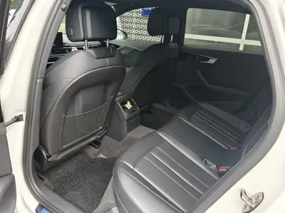 Audi A4L 2023, 37200 км, за 23314.34 USD