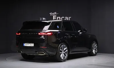 Land Rover Range Rover Sport 2023, 90340 км, за 68054.17 USD
