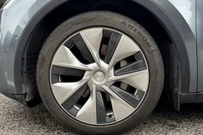 Tesla Model Y 2021, 88200 км, за 24259 USD - фото 17