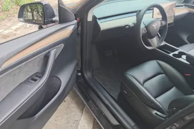 Tesla Model Y 2021, 88200 км, за 24259 USD - фото 26