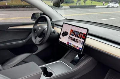 Tesla Model Y 2021, 88200 км, за 24259 USD - фото 30