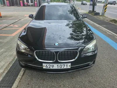 BMW 7-Series · 2010 год