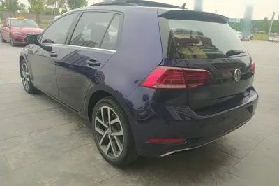 Volkswagen Golf 2020, 82700 км, за 10735 USD