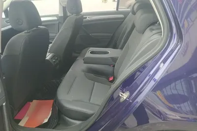 Volkswagen Golf 2020, 82700 км, за 10735 USD - фото 25