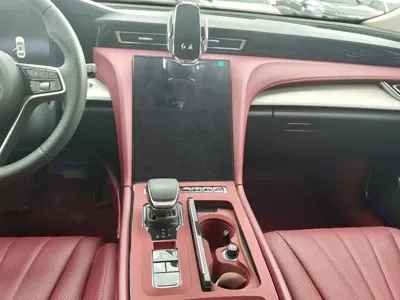 Hongqi Hongqi H5 2025, 11000 км, за 12715.66 USD - фото 8