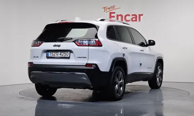 Jeep Cherokee 2021, 18090 км, за 14238.4 USD