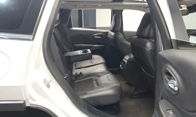 Jeep Cherokee 2021, 18090 км, за 14238.4 USD - фото 12