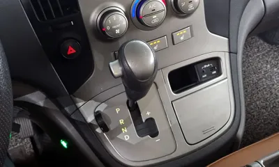 Hyundai Starex