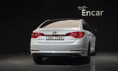 Hyundai Sonata 2015, 187116 км, за 4135.49 USD