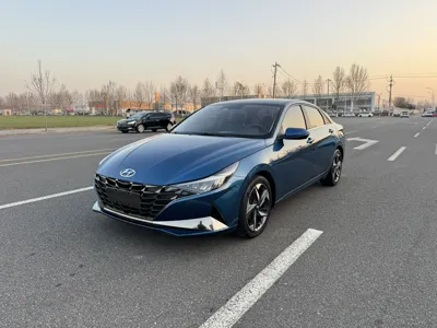 Hyundai Elantra · 2021 год