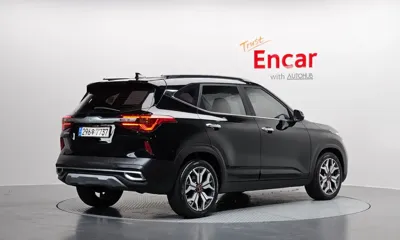 Kia Seltos 2023, 36433 км, за 12884.04 USD