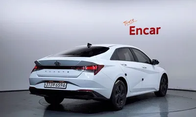 Hyundai Avante 2022, 157356 км, за 7742.39 USD