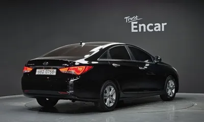 Hyundai Sonata 2013, 163471 км, за 2523.78 USD - фото 2