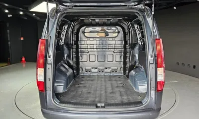 Hyundai Staria 2022, 70596 км, за 14385.18 USD - фото 20