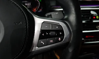 BMW 5-Series 2022, 47825 км, за 23908.81 USD - фото 32