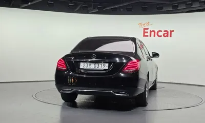 Mercedes-Benz C-Class 2017, 102583 км, за 9637.3 USD