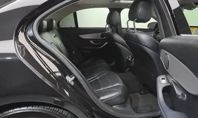 Mercedes-Benz C-Class 2017, 102583 км, за 9627.9 USD - фото 11