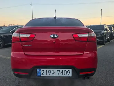 Kia Pride 2014, 77280 км, за 2925.08 USD