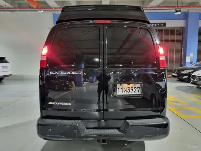 Chevrolet Express Van 2018, 37054 км, за 22143.33 USD