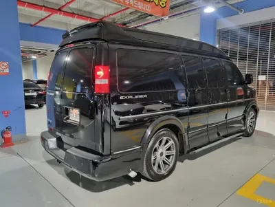 Chevrolet Express Van 2018, 37054 км, за 22143.33 USD - фото 6