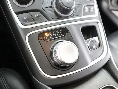 Chrysler 200 2015, 82105 км, за 3144.28 USD - фото 10