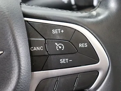 Chrysler 200 2015, 82105 км, за 3144.28 USD - фото 12