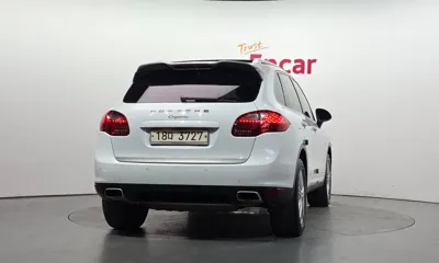 Porsche Cayenne 2014, 138220 км, за 10962.32 USD