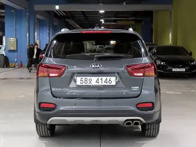 Kia Sorento 2018, 187990 км, за 9452.68 USD