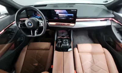 BMW 5-Series 2025, 5423 км, за 55840.84 USD - фото 7