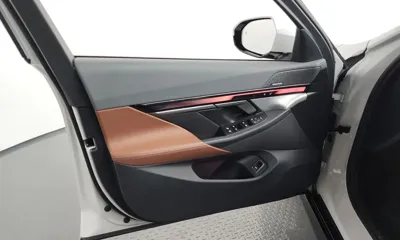 BMW 5-Series 2025, 5423 км, за 55840.84 USD - фото 24