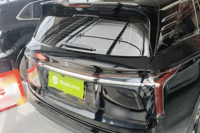 Hongqi HS7 PHEV 2024, 20099 км, за 24310 USD