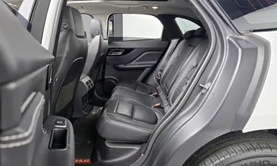 Jaguar F-Pace 2018, 111509 км, за 10096.03 USD - фото 12