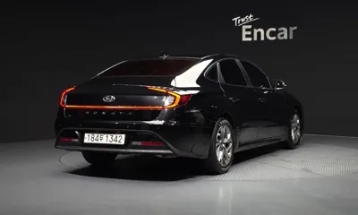 Hyundai Sonata 2022, 115545 км, за 10289.27 USD