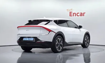 Kia EV6 2022, 55726 км, за 19365.53 USD