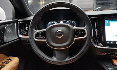 Volvo V60 2021, 150370 км, за 16121.57 USD - фото 13