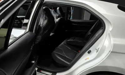 Toyota Camry 2018, 48636 км, за 17631.61 USD - фото 12