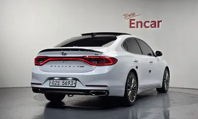 Hyundai Grandeur 2017, 90926 км, за 12828.02 USD