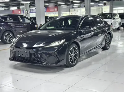 Toyota Camry · 2026 год