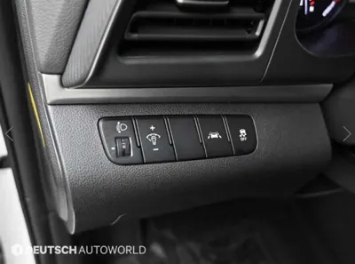 Hyundai Avante 2019, 126307 км, за 6375.23 USD - фото 16