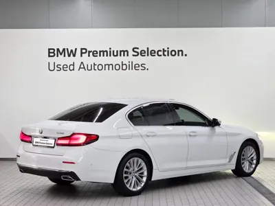 BMW 5-Series 2022, 76160 км, за 23077.41 USD
