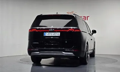 Kia Canival 2023, 99784 км, за 17876.87 USD